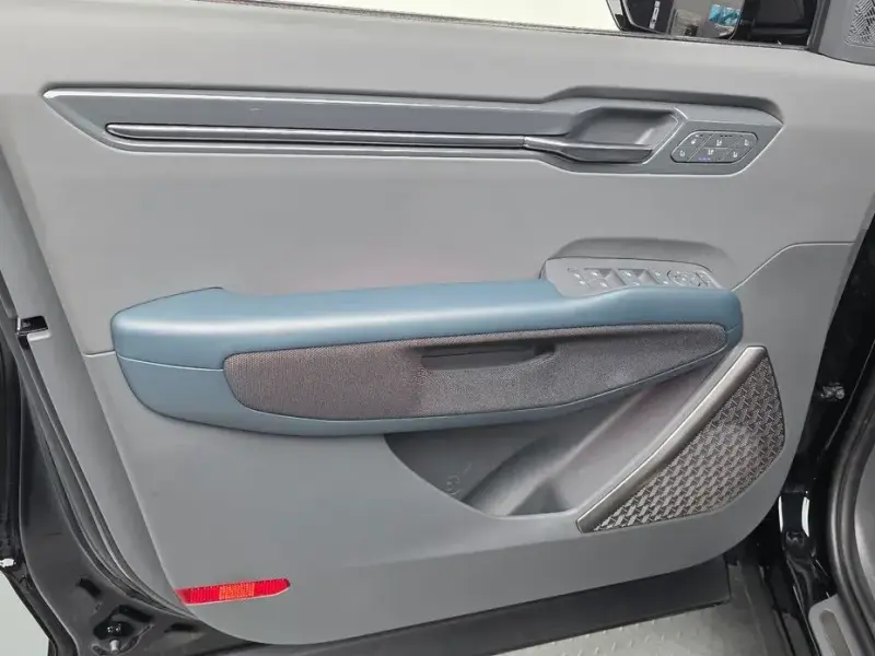 2024 Kia EV9 с пробегом 38 353 км