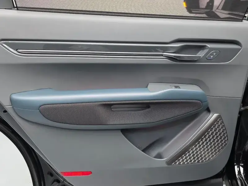 2024 Kia EV9 с пробегом 38 353 км