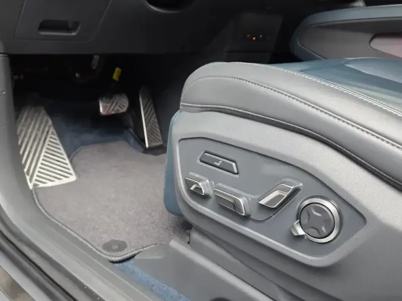 2024 Kia EV9 с пробегом 38 353 км