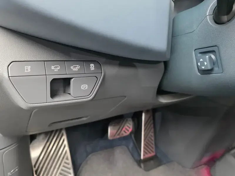 2024 Kia EV9 с пробегом 38 353 км
