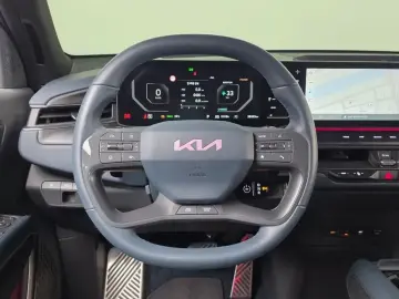 2024 Kia EV9 с пробегом 38 353 км