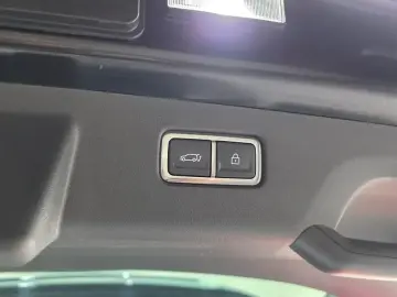 2024 Kia EV9 с пробегом 38 353 км