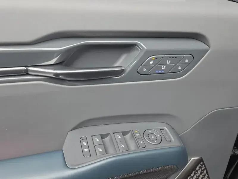 2024 Kia EV9 с пробегом 38 353 км