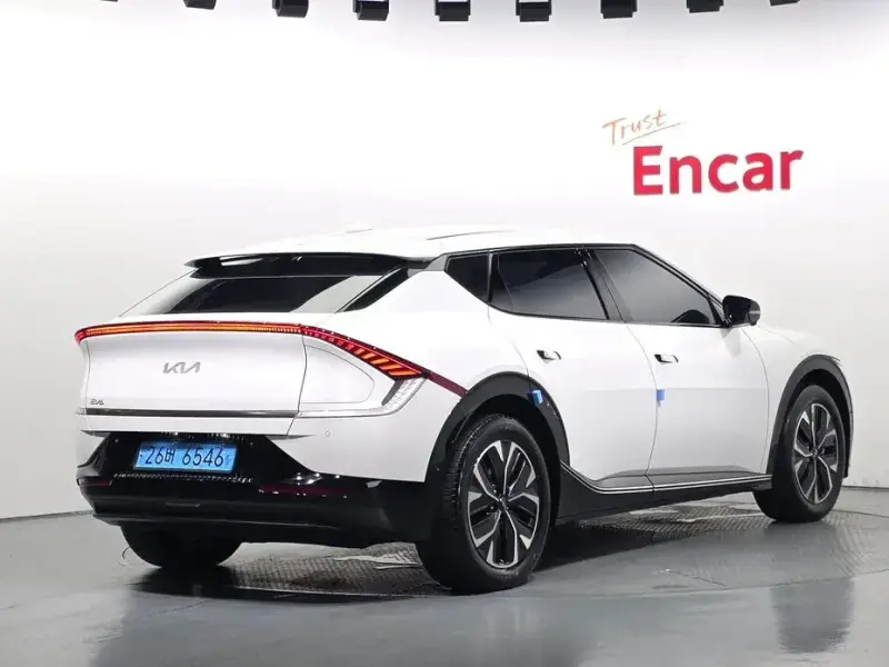 2024 Kia EV6 с пробегом 67 920 км