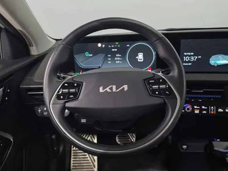 2024 Kia EV6 с пробегом 67 920 км