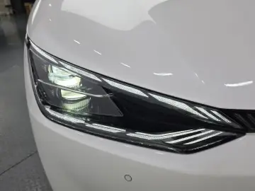 2024 Kia EV6 с пробегом 67 920 км