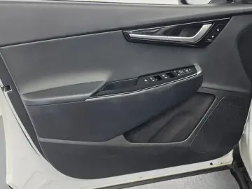 2024 Kia EV6 с пробегом 67 920 км