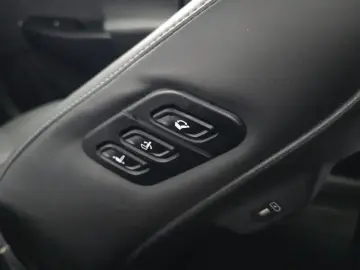 2024 Kia EV6 с пробегом 67 920 км