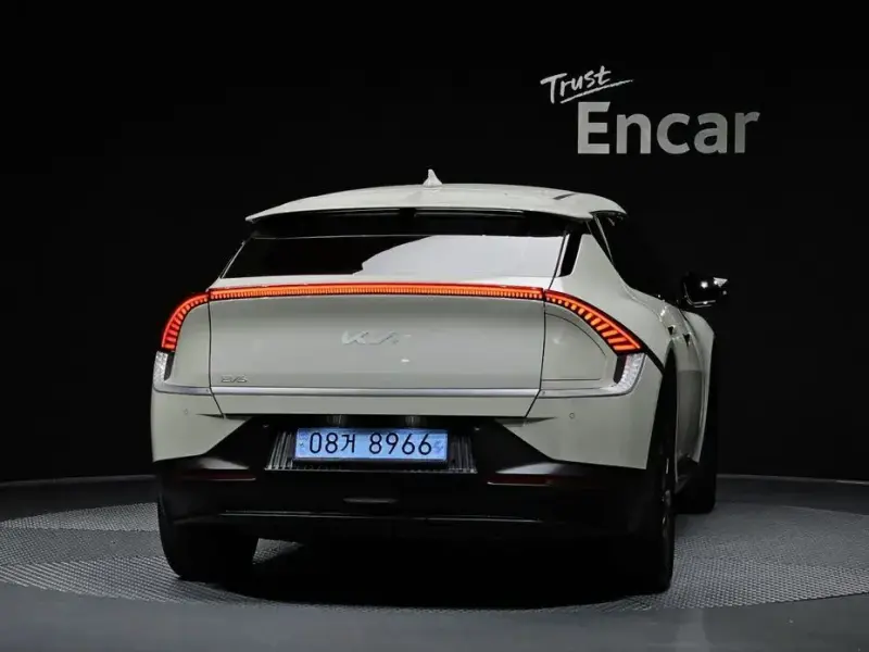 2023 Kia EV6 с пробегом 18 475 км