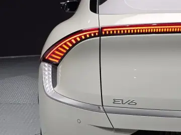 2023 Kia EV6 с пробегом 18 475 км