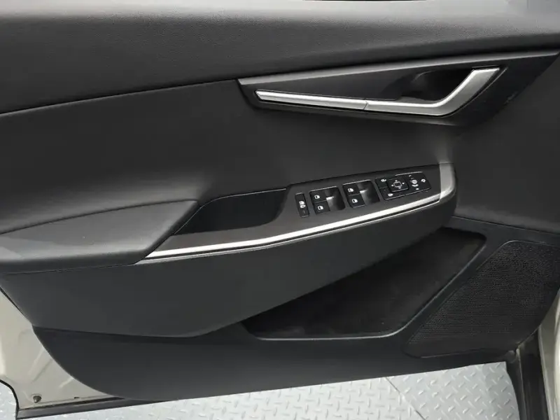 2023 Kia EV6 с пробегом 18 475 км