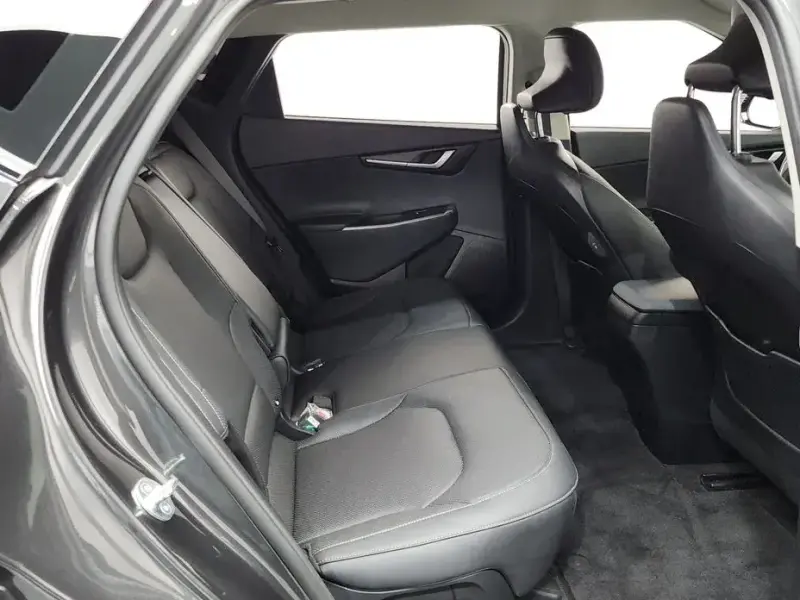 2023 Kia EV6 с пробегом 57 282 км