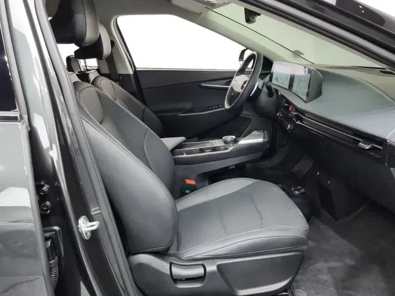 2023 Kia EV6 с пробегом 57 282 км