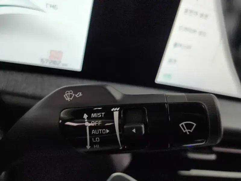 2023 Kia EV6 с пробегом 57 282 км