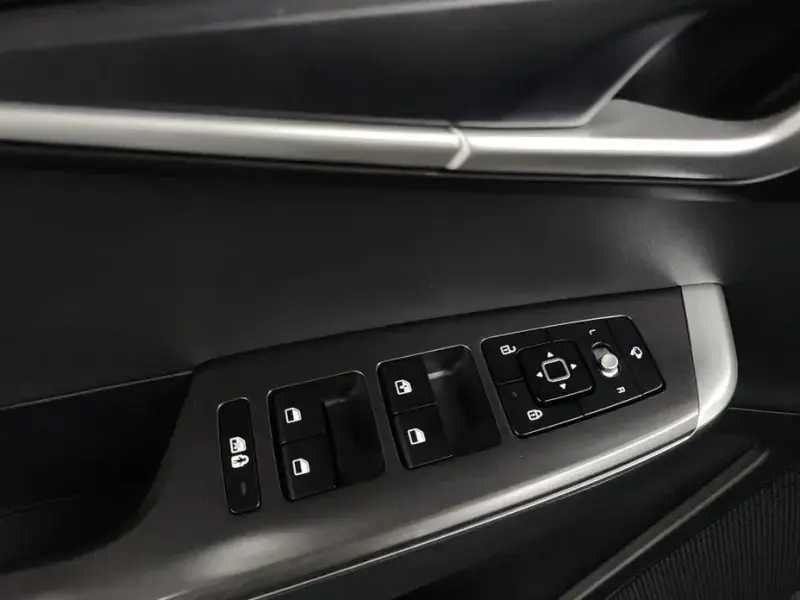 2023 Kia EV6 с пробегом 57 282 км