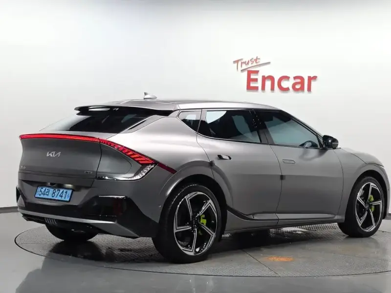 2022 Kia EV6 с пробегом 30 249 км
