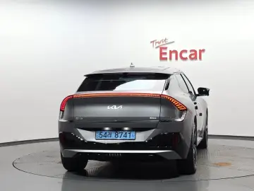2022 Kia EV6 с пробегом 30 249 км