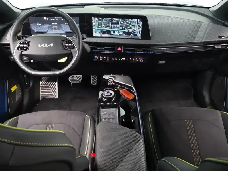2022 Kia EV6 с пробегом 30 249 км