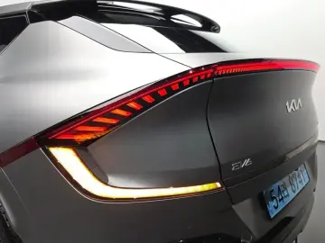 2022 Kia EV6 с пробегом 30 249 км