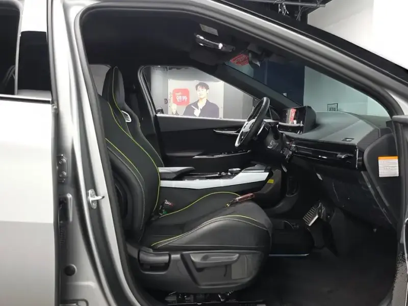 2022 Kia EV6 с пробегом 30 249 км