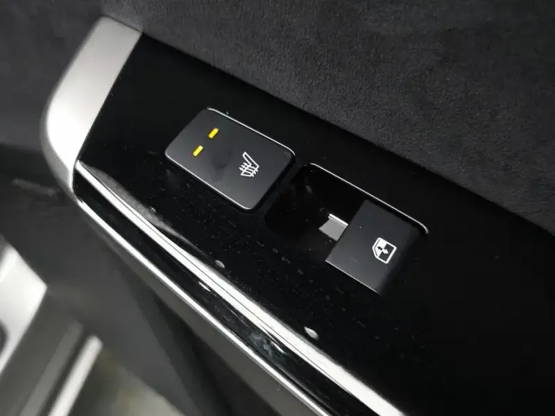 2022 Kia EV6 с пробегом 30 249 км