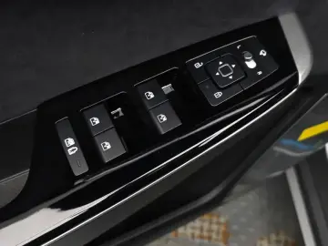 2022 Kia EV6 с пробегом 30 249 км