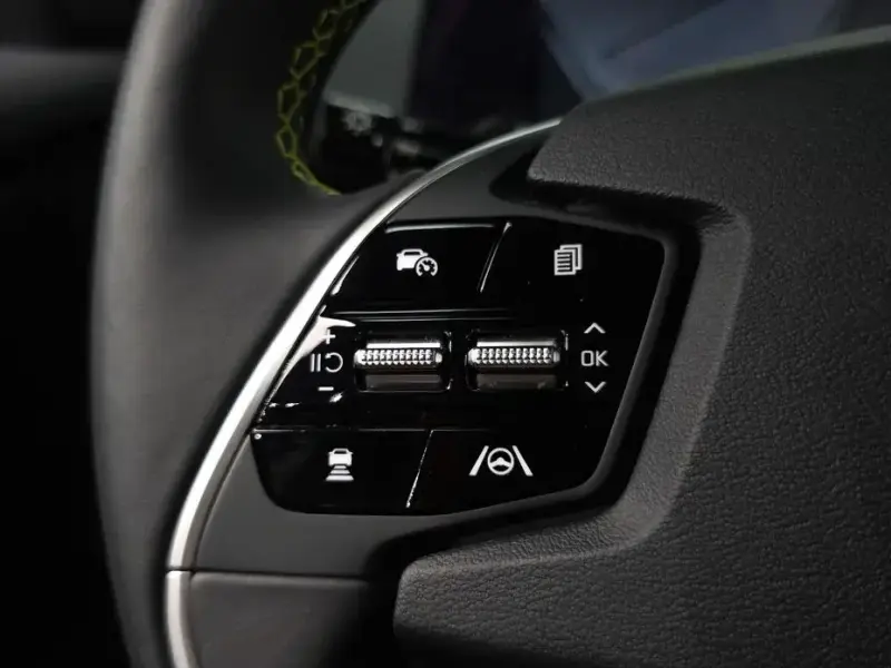 2022 Kia EV6 с пробегом 30 249 км