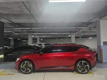 2023 Kia EV6 с пробегом 22 000 км
