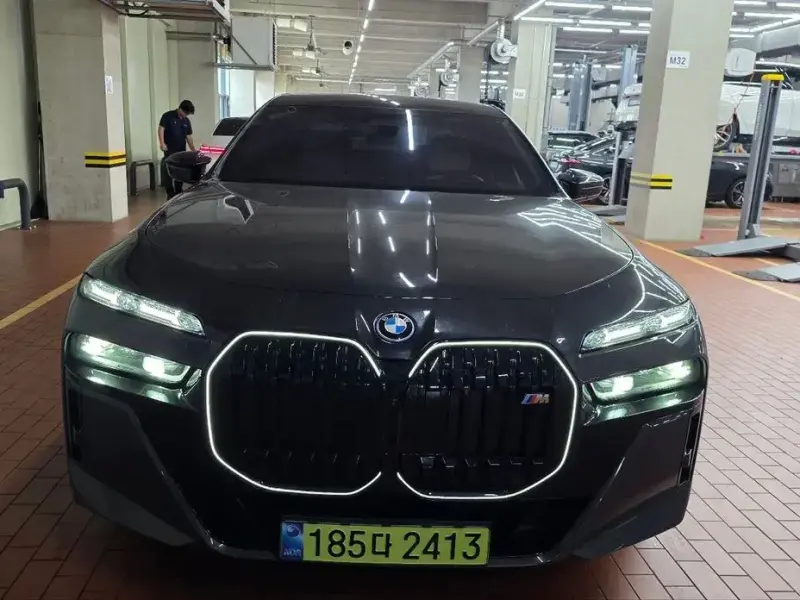 2025 BMW i7 с пробегом 21 726 км
