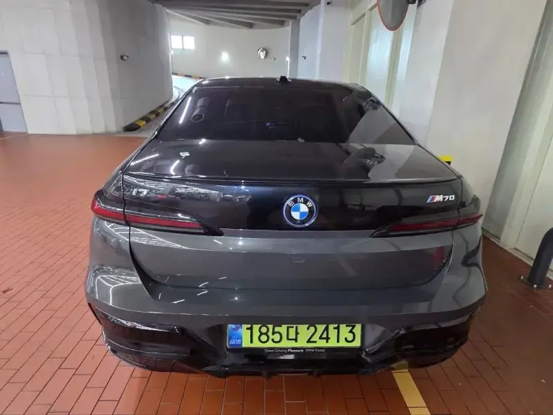 2025 BMW i7 с пробегом 21 726 км