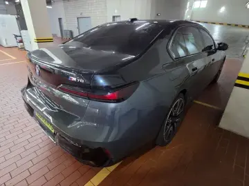 2025 BMW i7 с пробегом 21 726 км