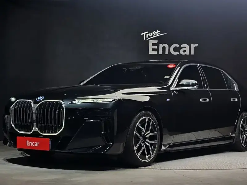 2023 BMW i7 с пробегом 22 823 км
