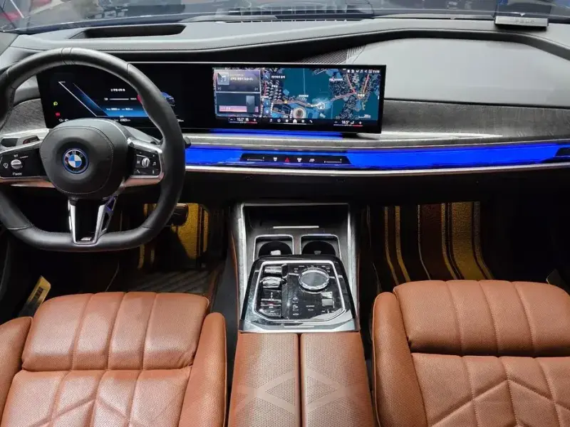 2023 BMW i7 с пробегом 22 823 км