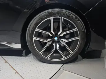 2023 BMW i7 с пробегом 22 823 км
