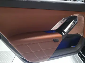 2023 BMW i7 с пробегом 22 823 км