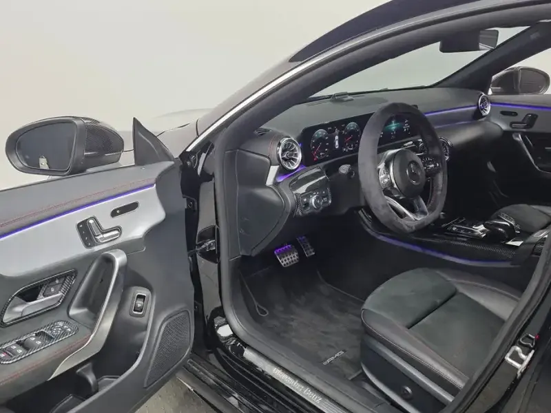 2021 Mercedes-Benz CLA с пробегом 61 997 км