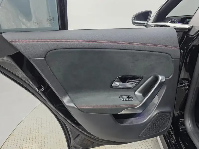 2021 Mercedes-Benz CLA с пробегом 61 997 км
