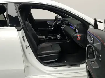 2022 Mercedes-Benz CLA с пробегом 7 528 км