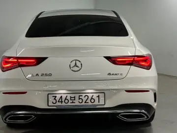 2023 Mercedes-Benz CLA с пробегом 892 км