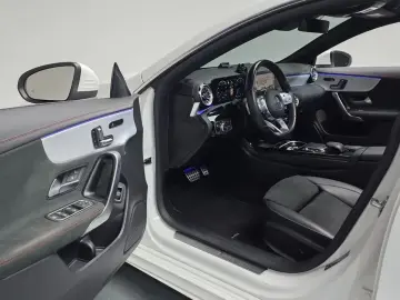 2023 Mercedes-Benz CLA с пробегом 27 928 км