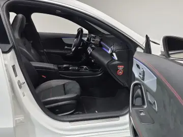 2023 Mercedes-Benz CLA с пробегом 27 928 км