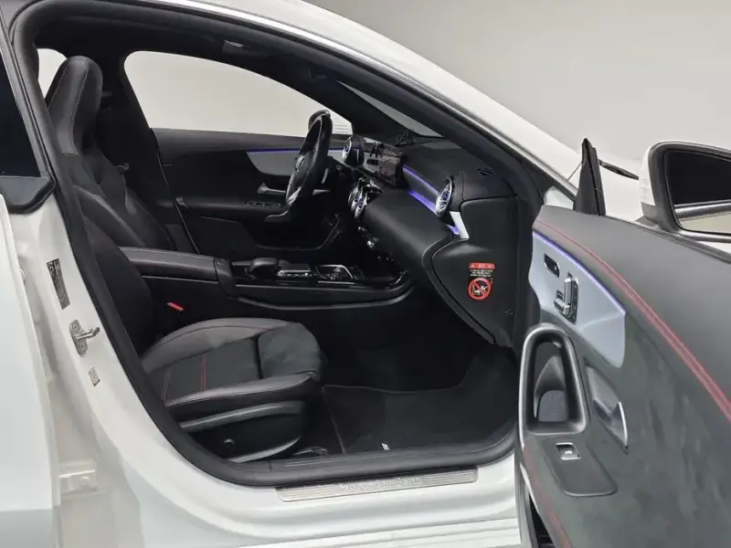 2023 Mercedes-Benz CLA с пробегом 27 928 км