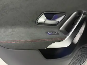 2023 Mercedes-Benz CLA с пробегом 892 км