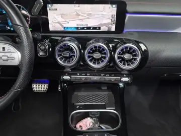 2023 Mercedes-Benz CLA с пробегом 27 928 км