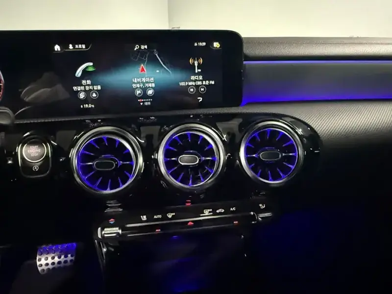 2023 Mercedes-Benz CLA с пробегом 892 км