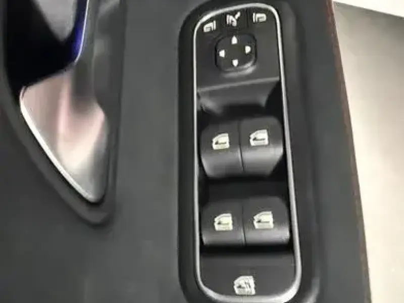2023 Mercedes-Benz CLA с пробегом 892 км
