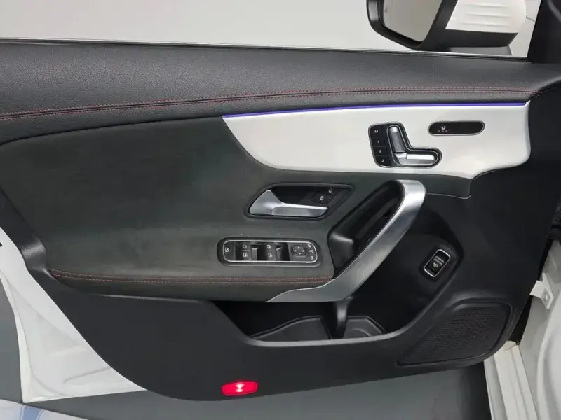 2023 Mercedes-Benz CLA с пробегом 27 928 км