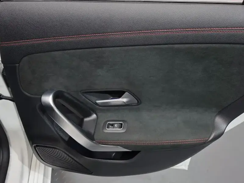2023 Mercedes-Benz CLA с пробегом 27 928 км