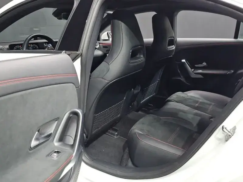 2024 Mercedes-Benz CLA с пробегом 9 830 км