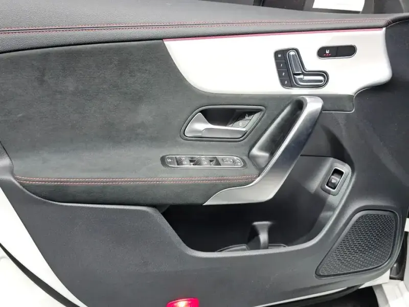 2024 Mercedes-Benz CLA с пробегом 9 830 км